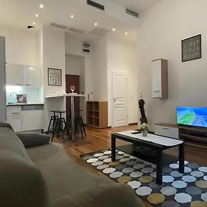 Downtown Family Apartment Budapest